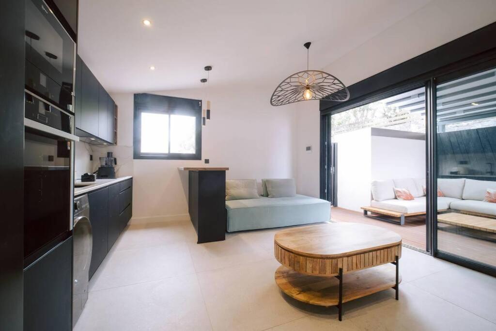 Summer Cosy - Villa Classee 4 Etoiles - 2 Suites Avec Piscine Chauffee Et Jacuzzi Integre Idealement Situee Chemin Summer Saint-Gilles-les-Bains Exterior foto